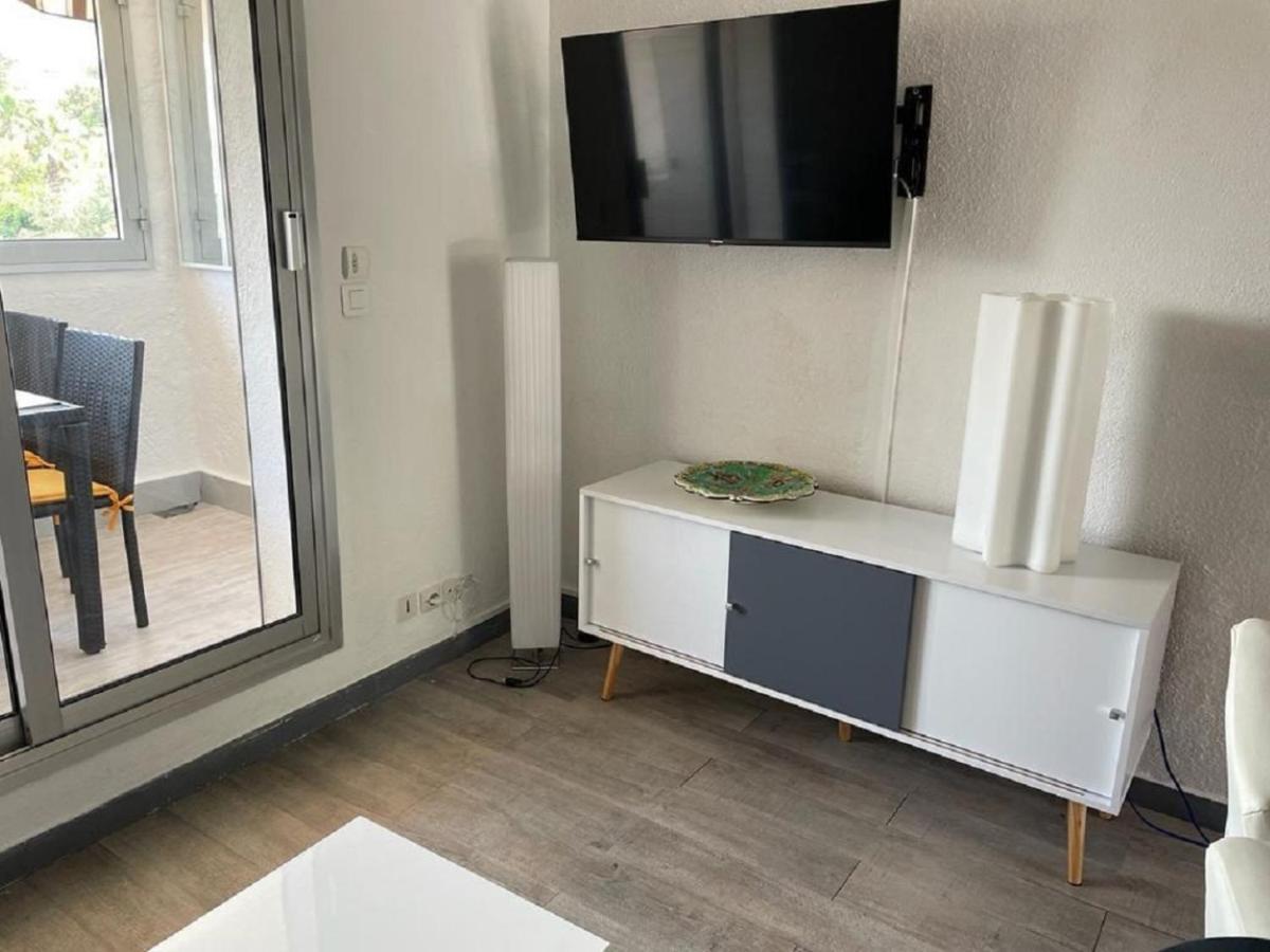 Entre St-Raphael Et St-Tropez. Studio Pieds Dans L'Eau, A Partir De 600 Euros/Semaine. Saint Aygulf Exterior foto